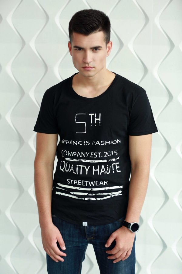 black t-shirt for men with short sleeve with white print in cotton