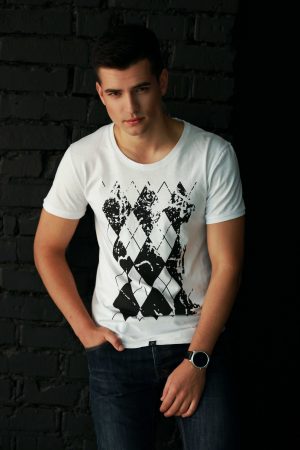 white t-shirt for men with short sleeve with black design print in cotton